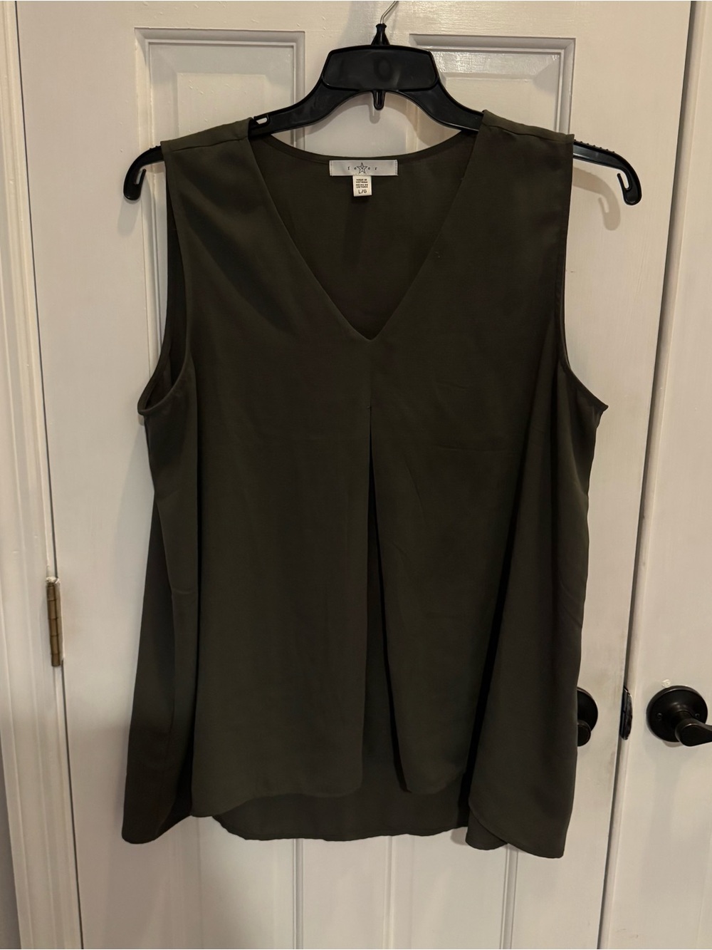 Fever Olive Green Sleeveless V-Neck Blouse Women’s Large